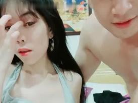 约炮越南肤白嫩妹激情大秀