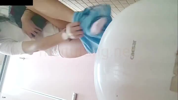 超极品新流出 台湾女高厕拍 23位女生~超极品新流出 台湾女高中厕拍 23位女生~中山107高一 徐其娜~VID 20211003 185617 389 new